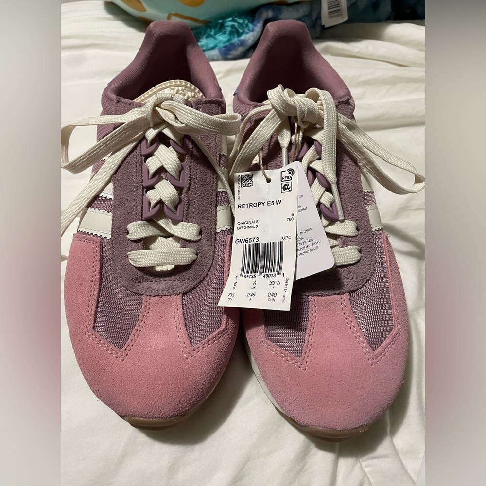 Adidas Retrophy E5